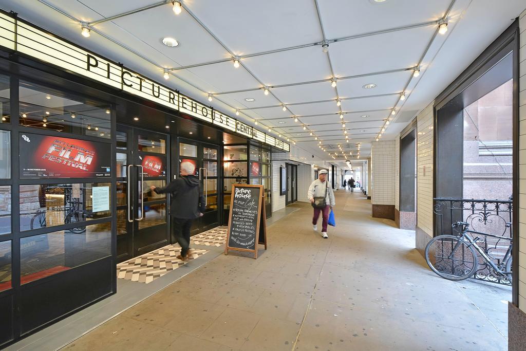 Piccadilly Circus Apartments Лондон Екстериор снимка