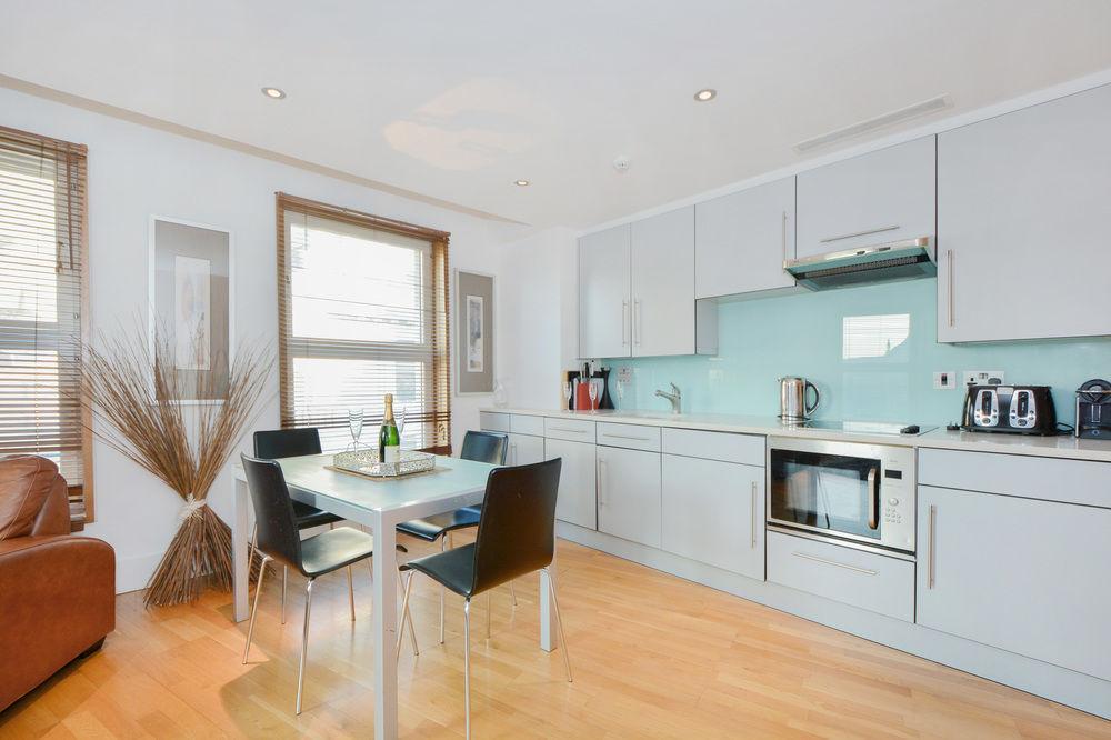 Piccadilly Circus Apartments Лондон Екстериор снимка