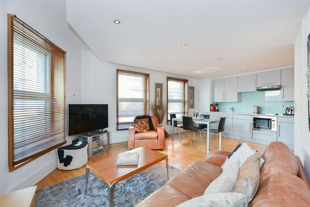 Piccadilly Circus Apartments Лондон Екстериор снимка