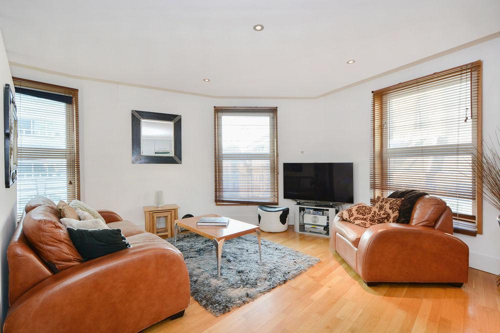 Piccadilly Circus Apartments Лондон Екстериор снимка