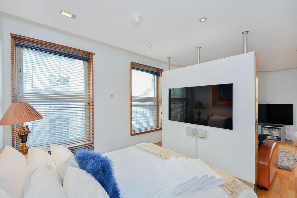 Piccadilly Circus Apartments Лондон Екстериор снимка