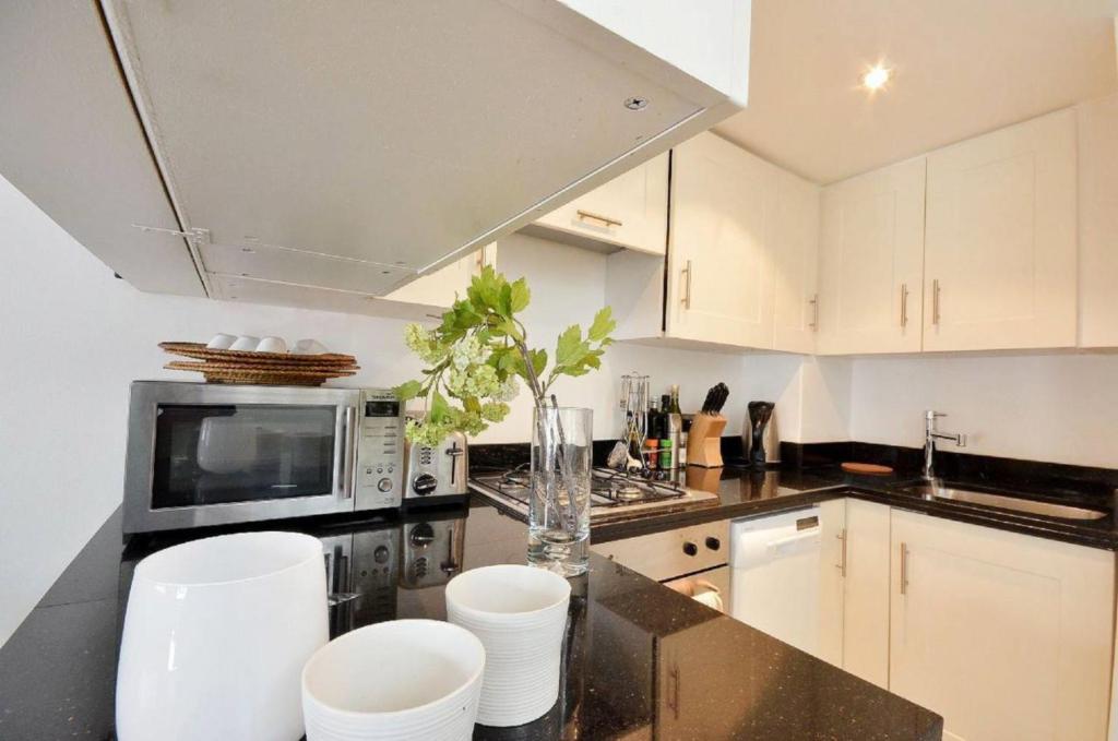 Piccadilly Circus Apartments Лондон Стая снимка