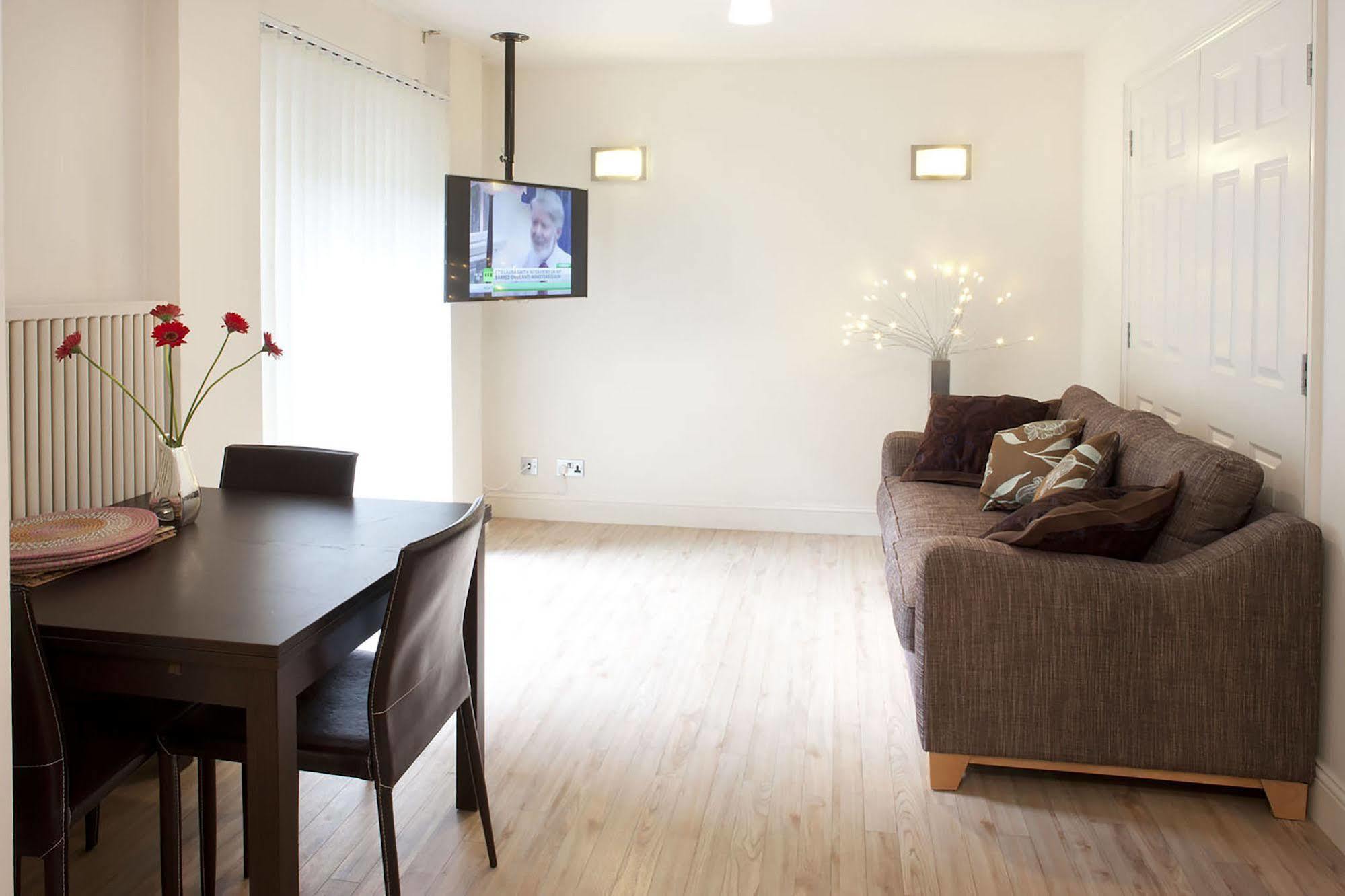 Piccadilly Circus Apartments Лондон Екстериор снимка