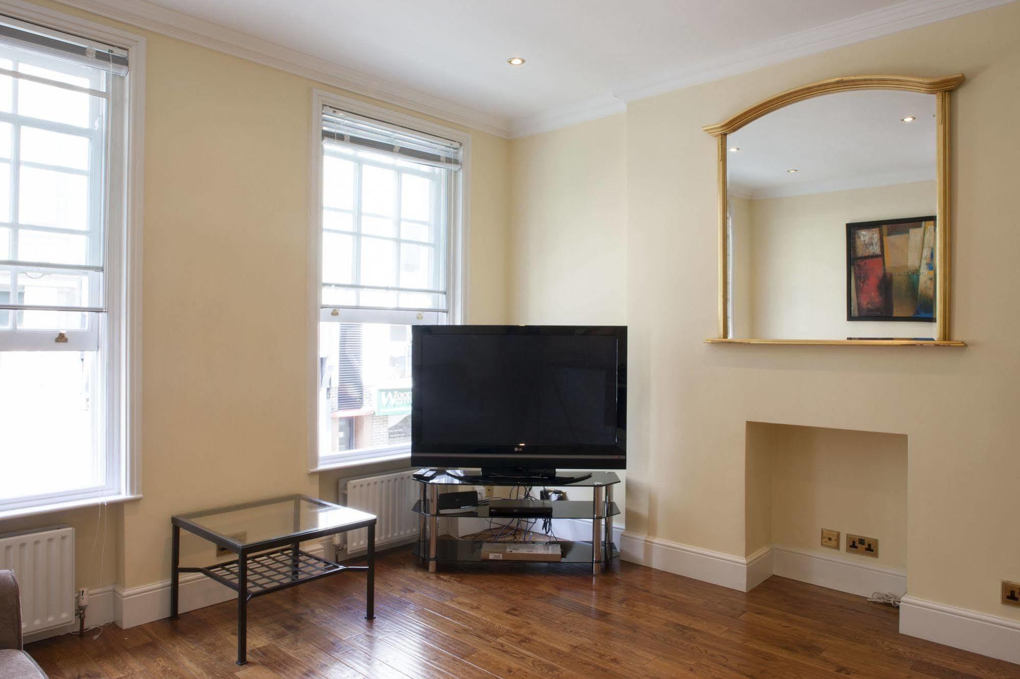 Piccadilly Circus Apartments Лондон Екстериор снимка