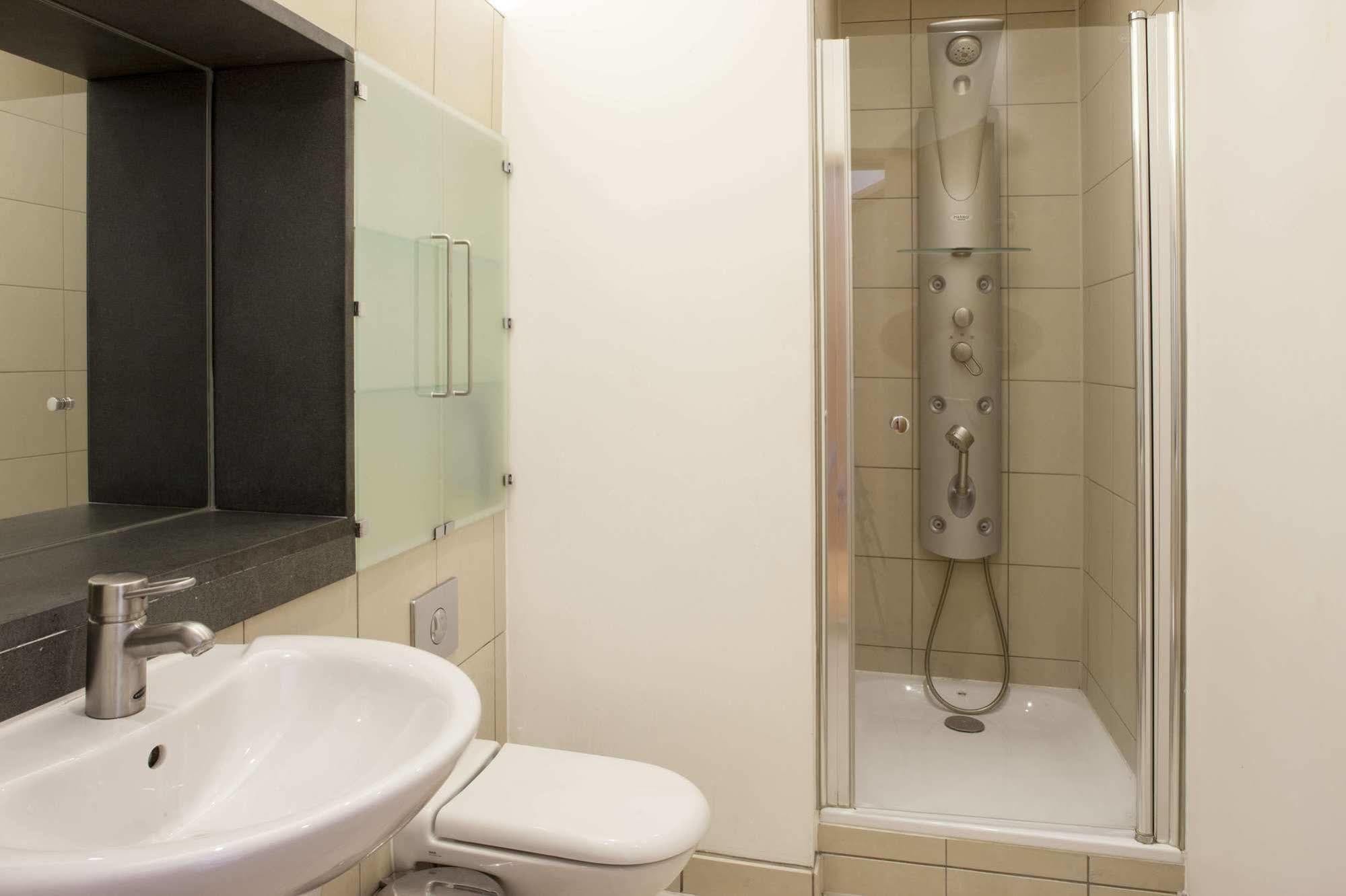 Piccadilly Circus Apartments Лондон Екстериор снимка
