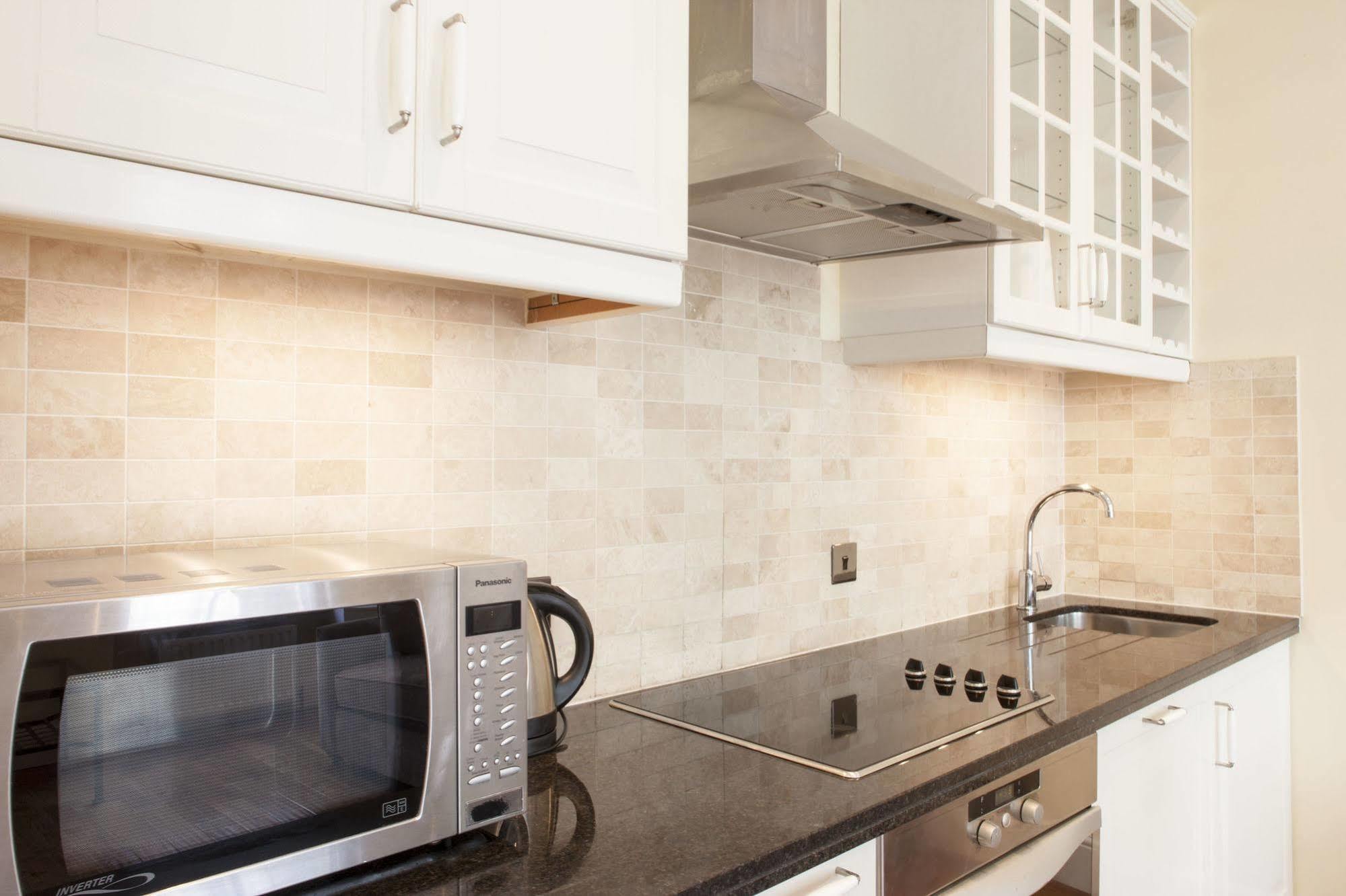 Piccadilly Circus Apartments Лондон Екстериор снимка