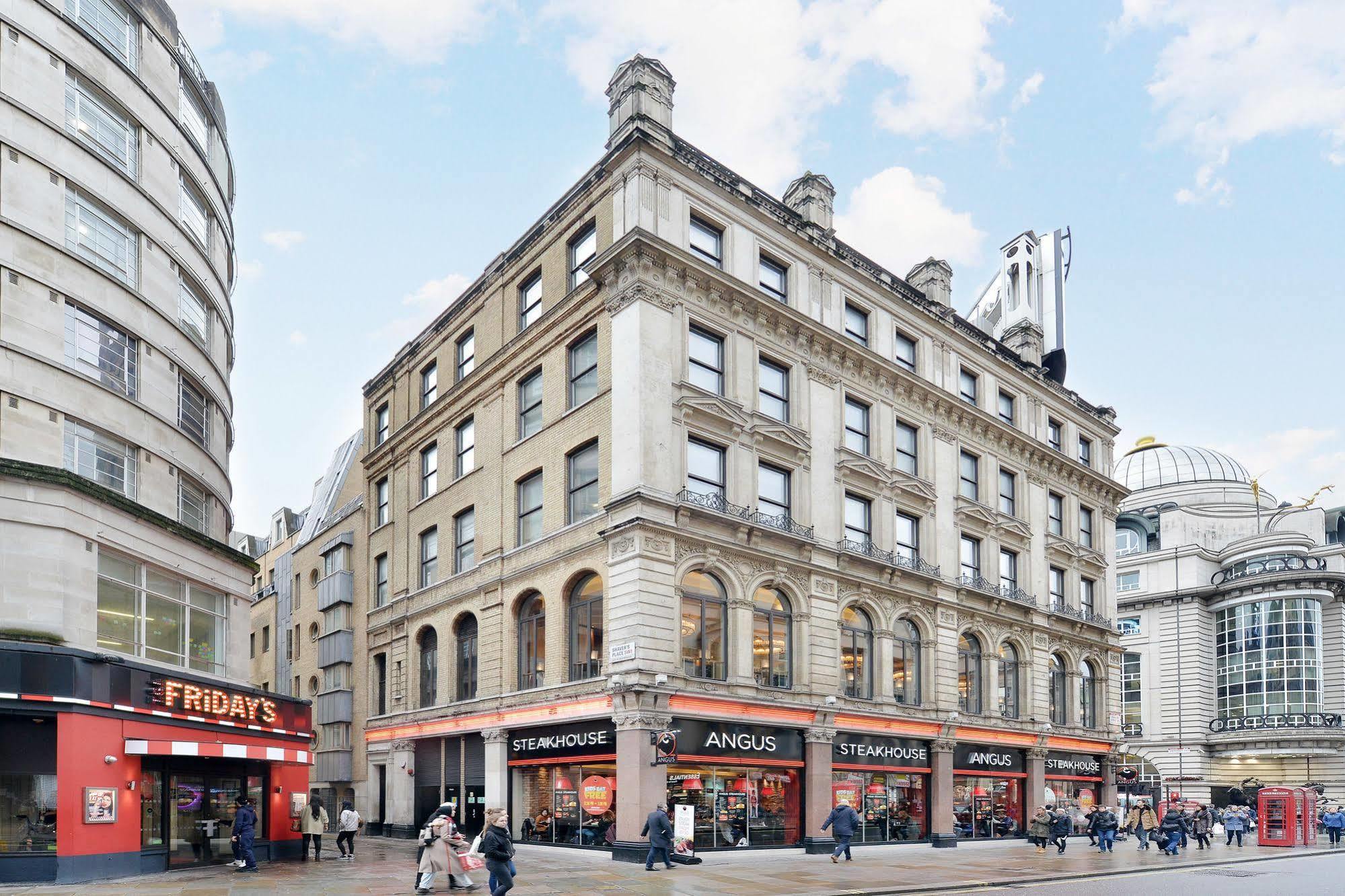 Piccadilly Circus Apartments Лондон Екстериор снимка