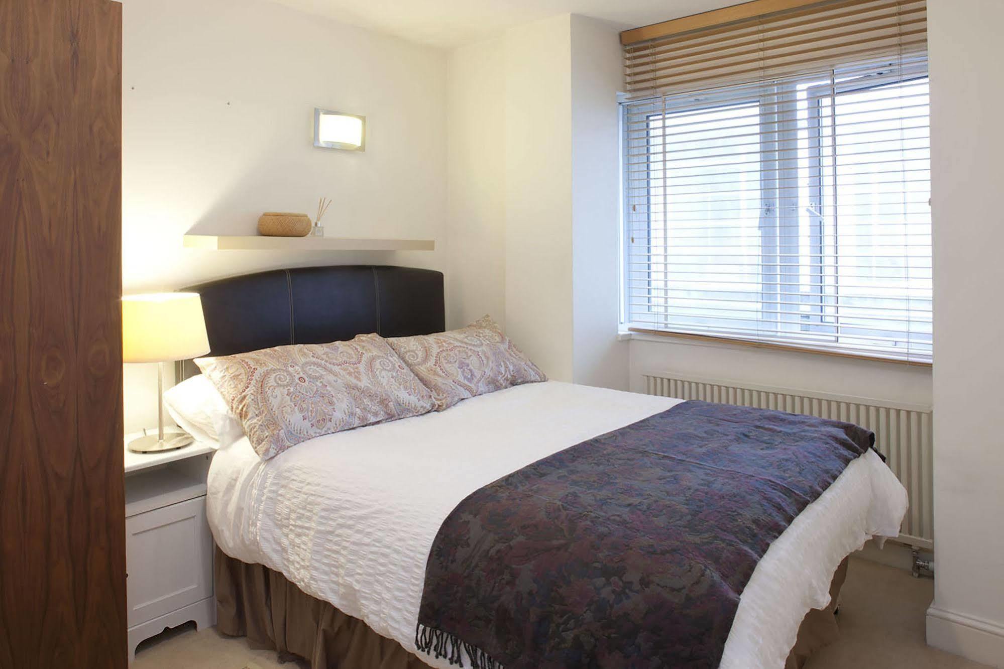 Piccadilly Circus Apartments Лондон Екстериор снимка