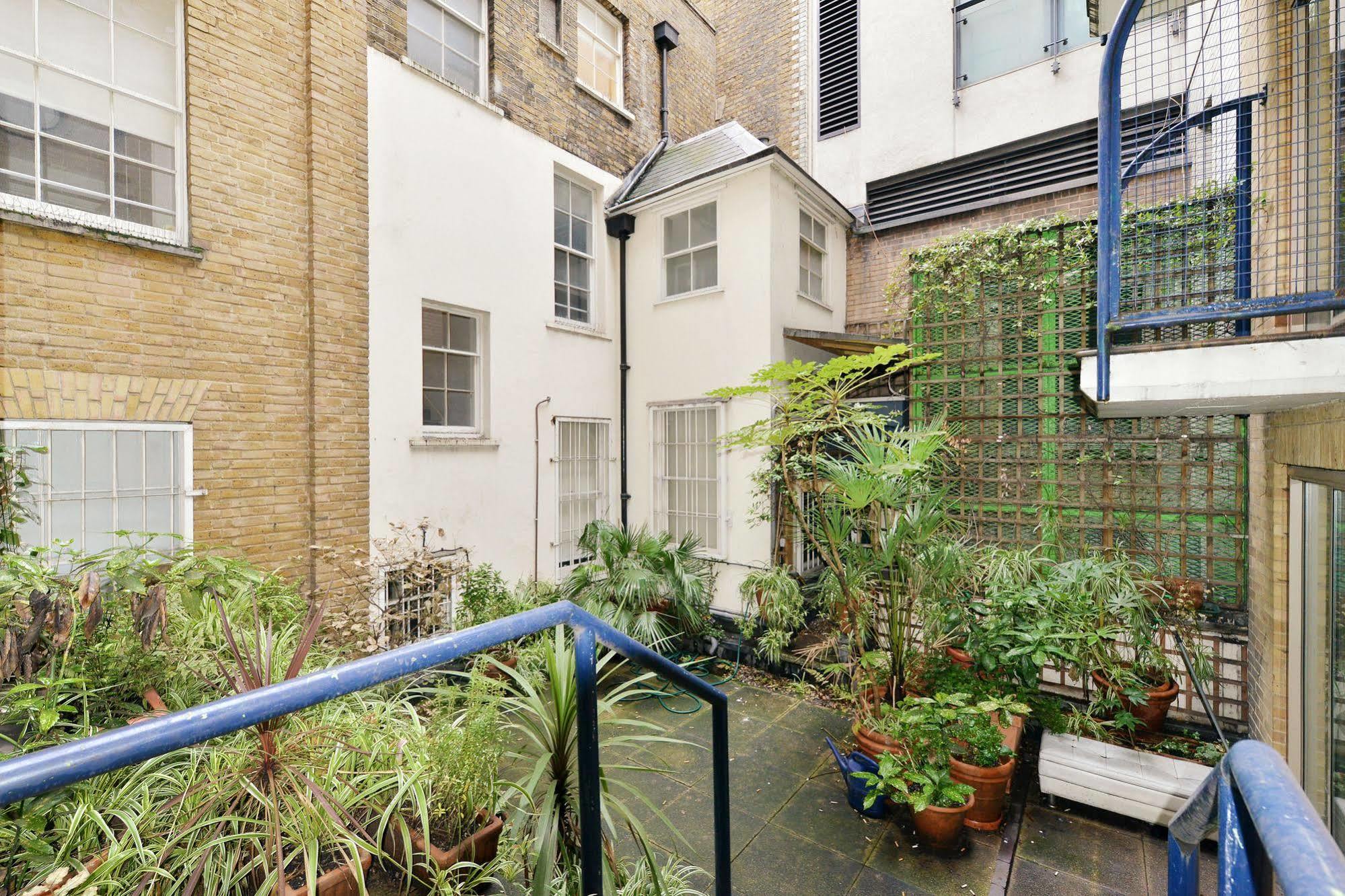 Piccadilly Circus Apartments Лондон Екстериор снимка