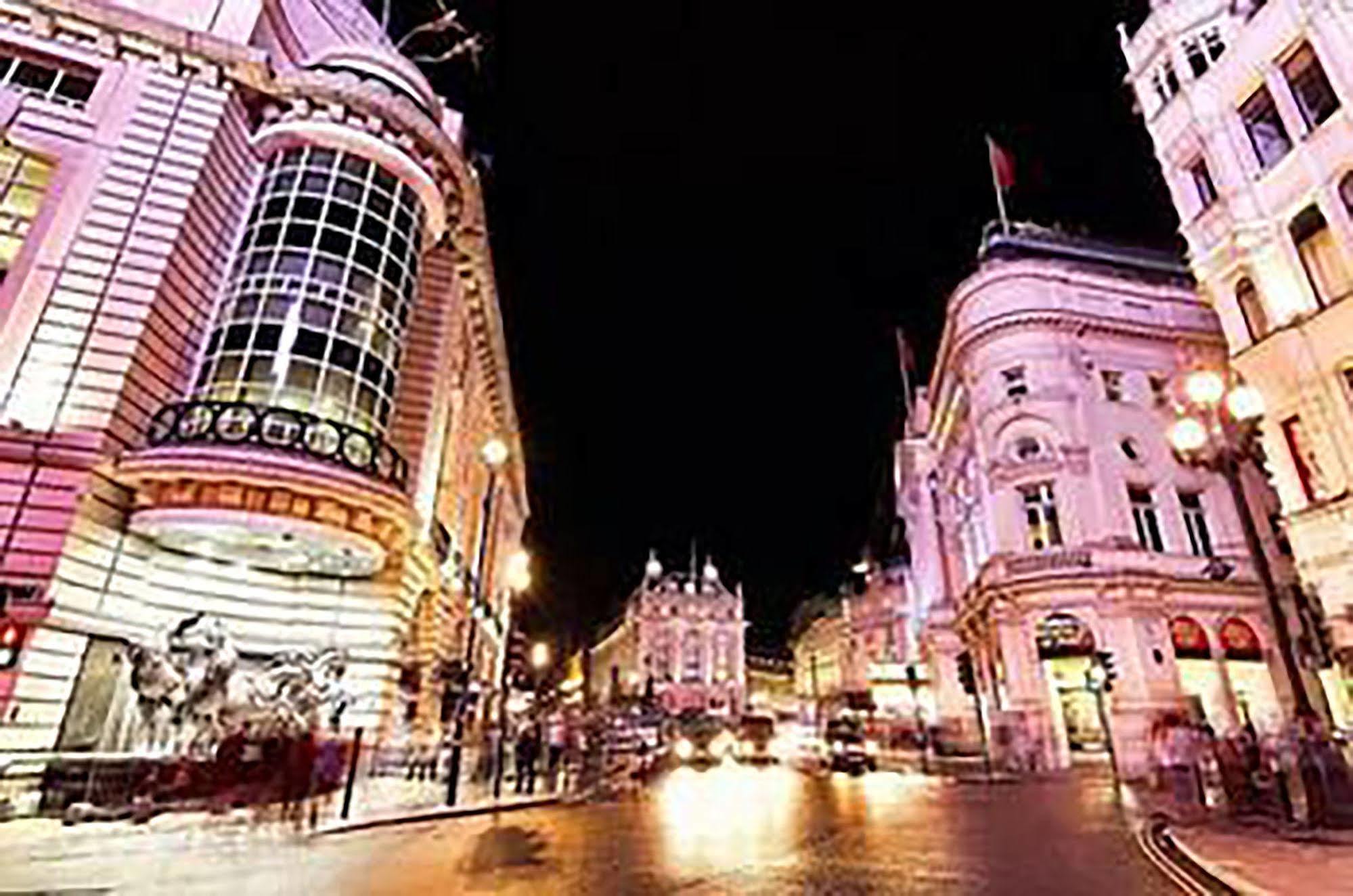 Piccadilly Circus Apartments Лондон Екстериор снимка